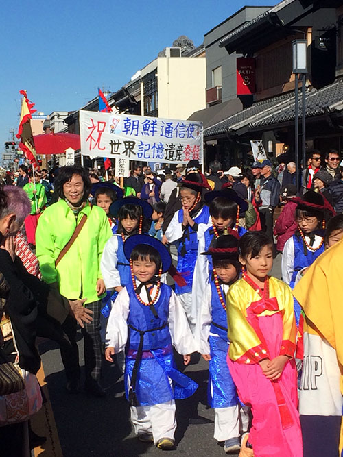 조선통신사 유네스코 세계기록유산 등록을 축하하는 ‘제13회 가와고에 외국인행렬‐다문화·국제교류 퍼레이드’가 지난 11월12일 열렸다.