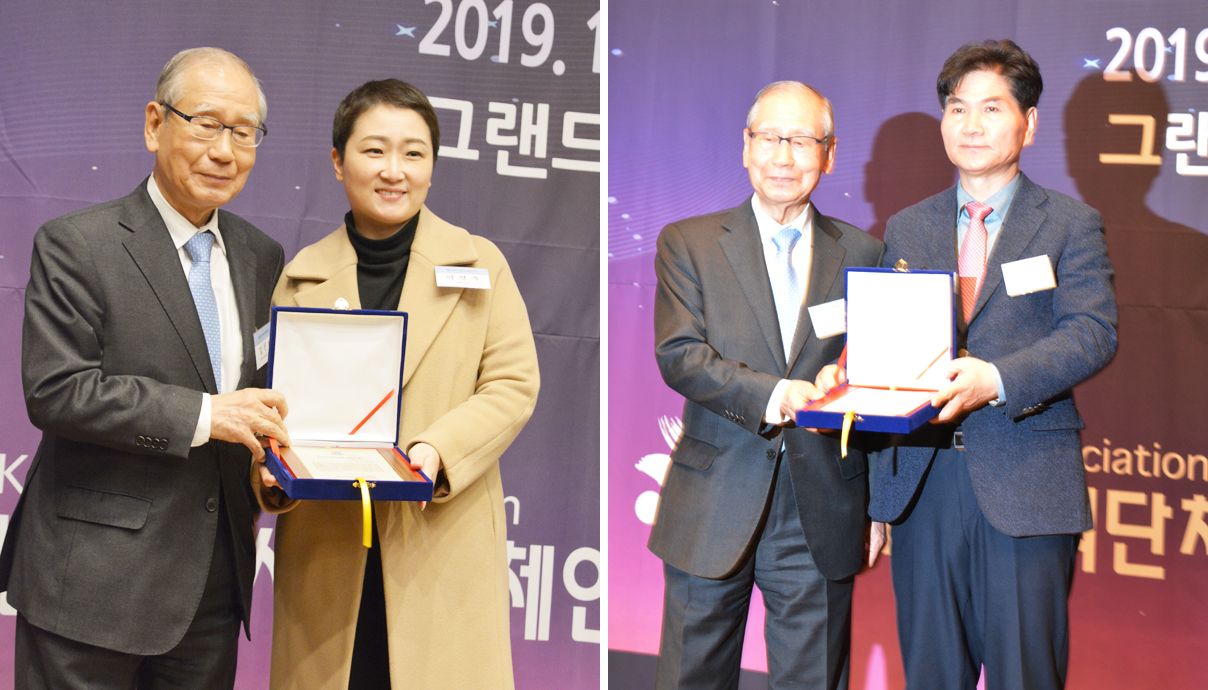 이언주의원과 이용선수석이 각기 김진현 전 과기부장관으로터 상패를 수상하고 있다.