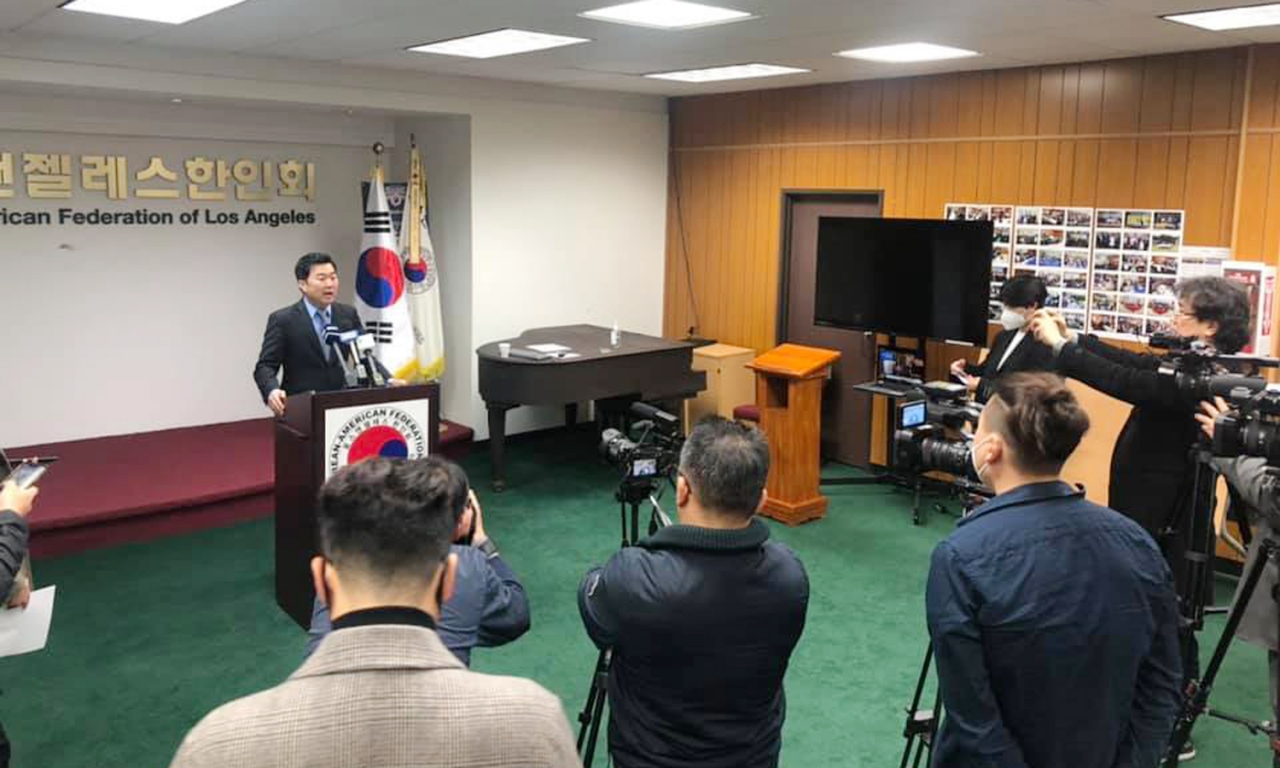 데이빗 류 LA시의원이 3월18일 LA한인회관에서 코로나19 대응과 관련한 기자회견을 했다.[사진=데이빗 류 페이스북]