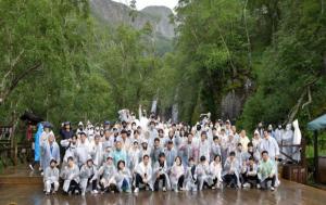 민주평통 중국지역회의, 통일캠프 개최… 청소년들과 백두산 올라