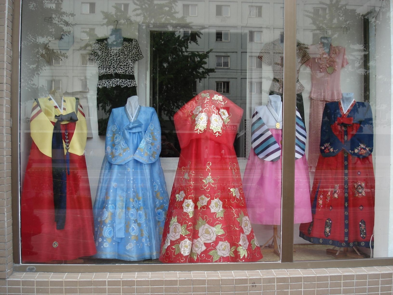 북한 여성복(한복) 상점
