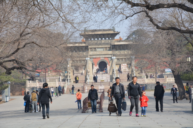 Hong Taiji tomb entrance