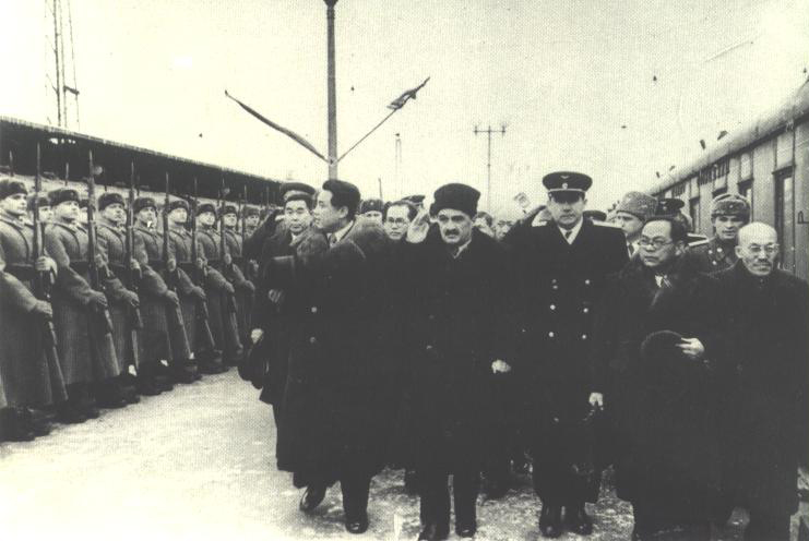 김일성이 49년 소련 모스크바를 방문했다(6.25 전쟁 직전)