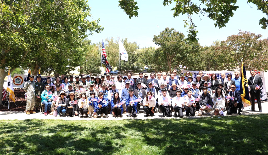 민주평통 샌프란시스코협의회가 지난 6월 24일 미국 샌호아킨밸리 국립묘지에서 한미 동맹 70주년 기념행사를 열었다.[사진=민주평통 샌프란시스코협의회]